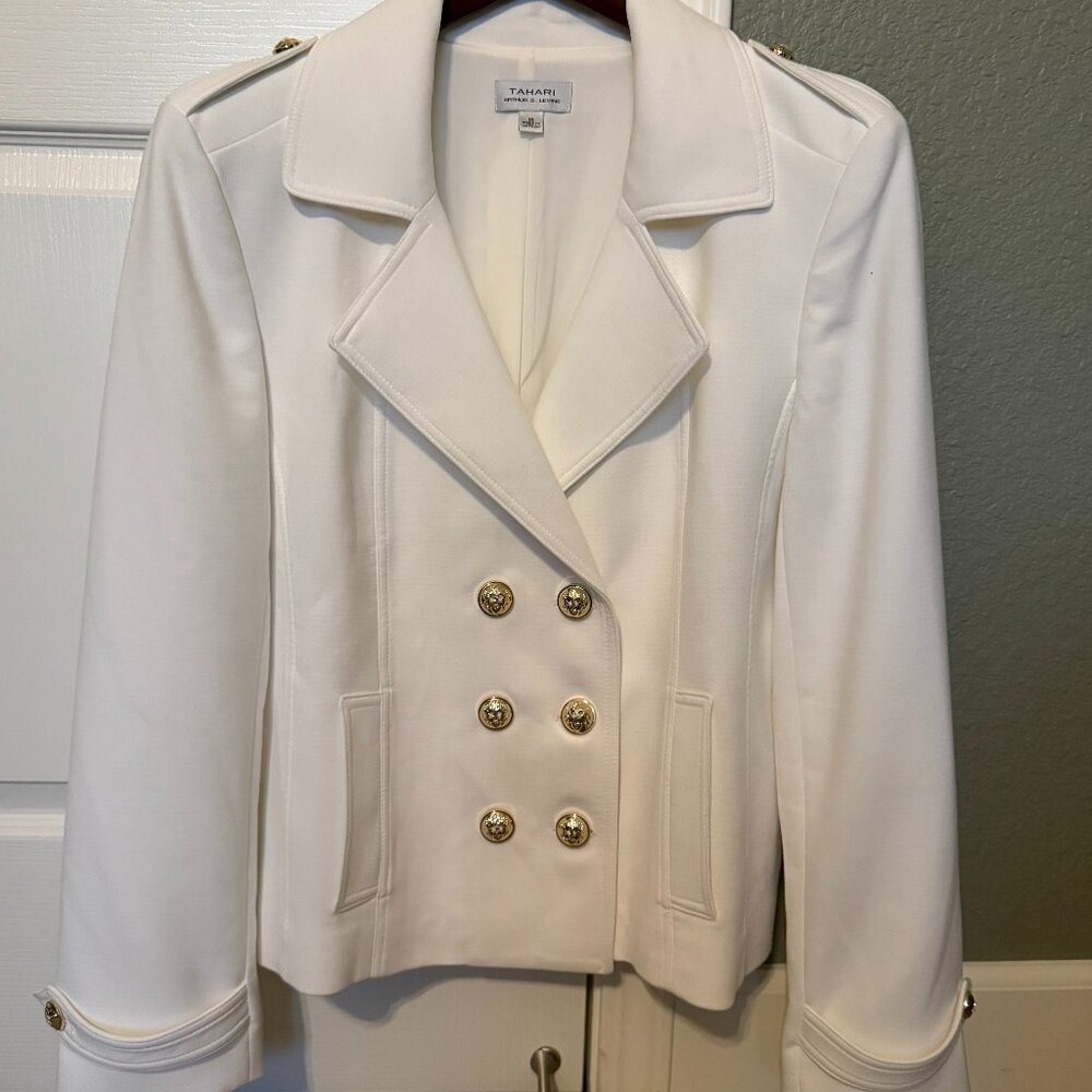 Tahari double breasted jacket, size 16, like new, never worn